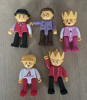 Lot Of 5 PICASSO TILES MAGNETIC ACTION FIGURES